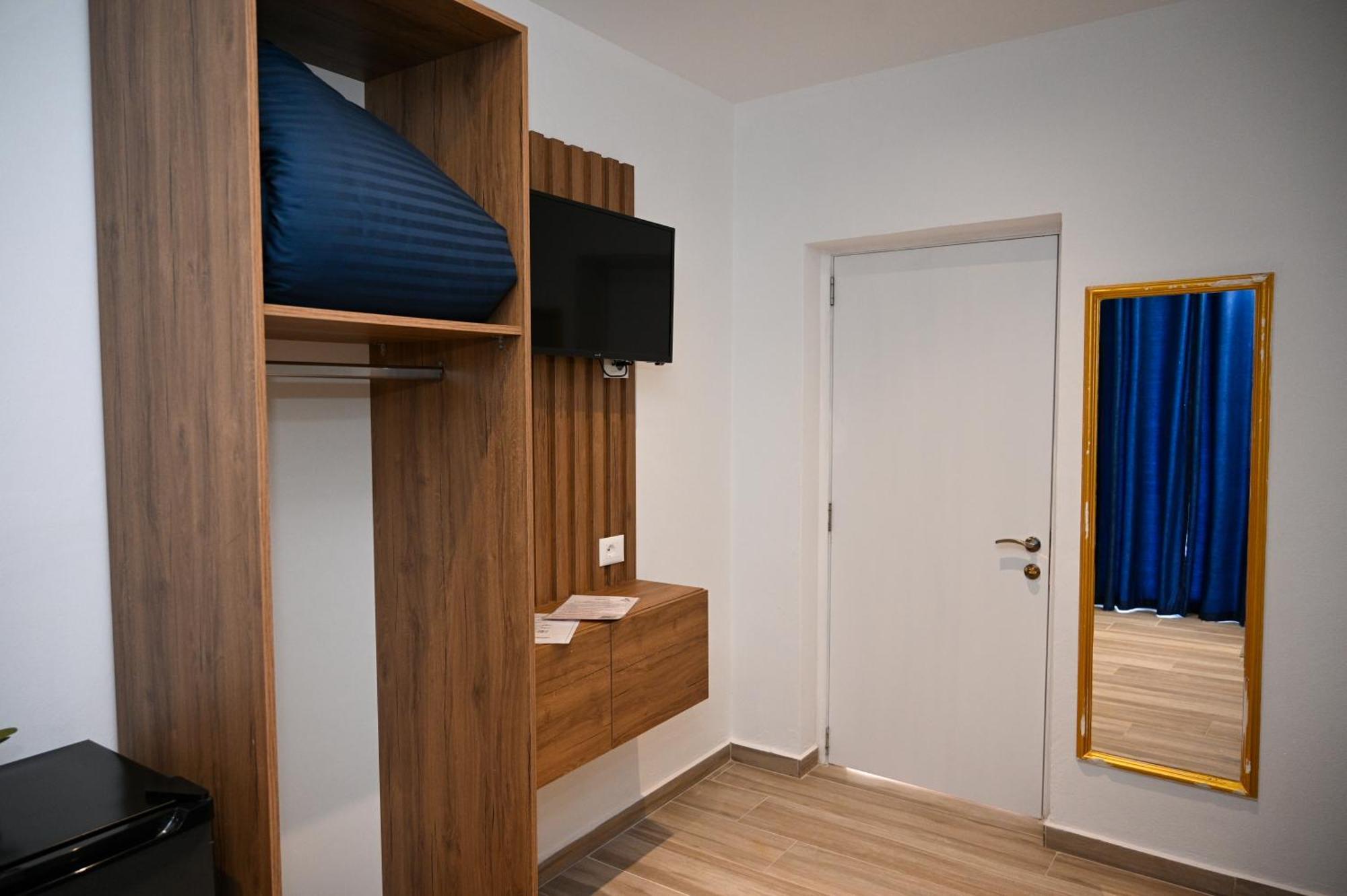 Aaron Hotel Durrës